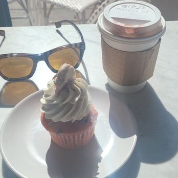 The Cupcake Shoppe - Cupcake Vibes - Bakeries Near Me - Raleigh, North Carolina The Cupcake Shoppe - Cupcake Vibes - Bakeries Near Me - Raleigh, North Carolina