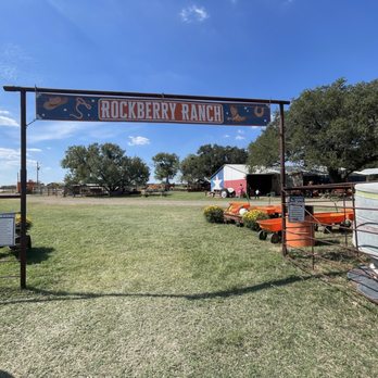 Rockberry Ranch - The entrance to heaven - Pick Your Own Farms Near Me - Poteet, Texas