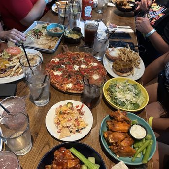 Rusty Bucket Restaurant and Tavern - American Near Me - Columbus, Ohio