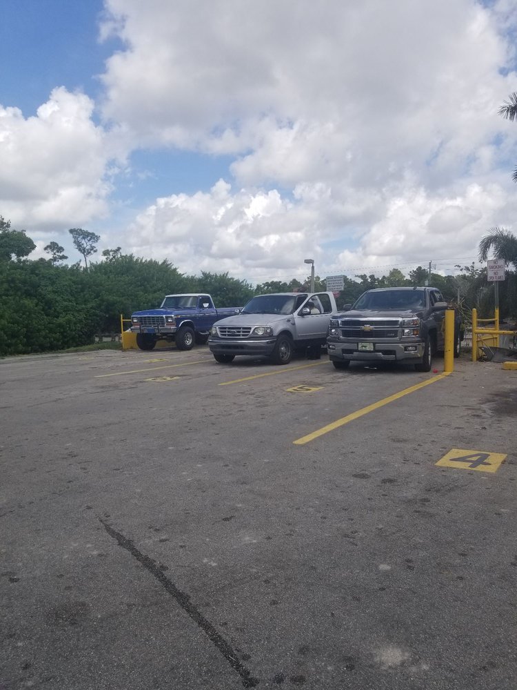 MOODY DRIVE TRASH AND RECYCLING CENTER Updated October 2024 11