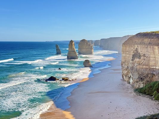Twelve Apostles by null
