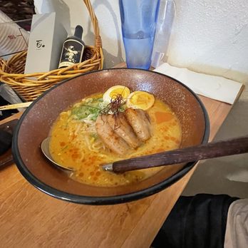 Gyoza Studio Kubota - Red pai tan ramen - Japanese Near Me - Honolulu, Hawaii