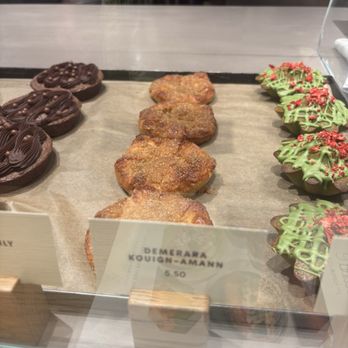 Starbucks Reserve Roastery Chicago - Coffee Roasteries Near Me - Chicago, Illinois