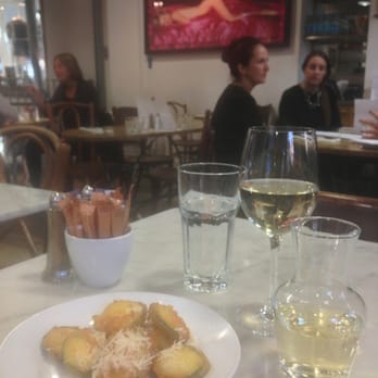 202 Restaurant - Coffee & Tea Near Me - London, XGL