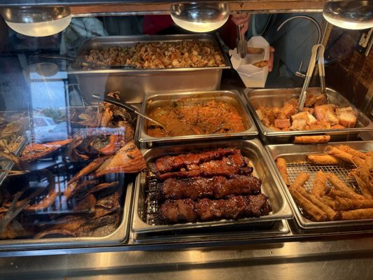 R & B Filipino Cuisine by null