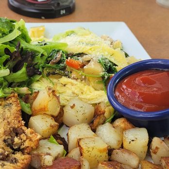 Joe's Farm Grill - Veggie omelet with potatoes, salad, and crumb cake - American Near Me - Gilbert, Arizona Joe's Farm Grill - Veggie omelet with potatoes, salad, and crumb cake - American Near Me - Gilbert, Arizona