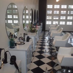 Atomic Bombshell Beauty Parlour - Inside look
