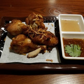Trike Noodle - Wing. Tamarind sauce upfront, chili behind. - Thai Near Me - Chicago, Illinois