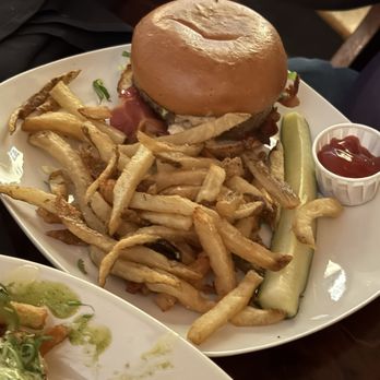 The Brickhouse Run - Petersburger and fries - Pubs Near Me - Petersburg, Virginia The Brickhouse Run - Petersburger and fries - Pubs Near Me - Petersburg, Virginia