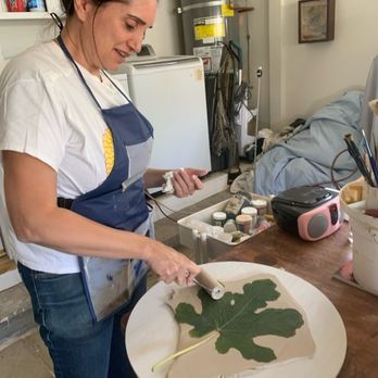 Tova’s Pottery Party - Making a fig leaf bowl - Art Classes Near Me