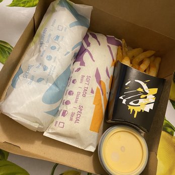 Taco Bell - Nacho Fries Box - Fast Food Near Me - Lynbrook, New York