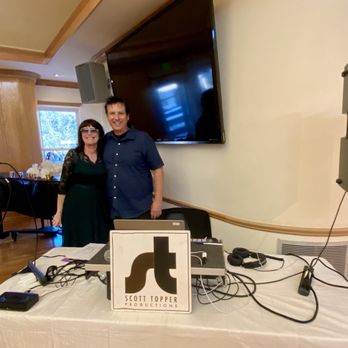 Scott Topper Productions - Before the festivities - DJs Near Me - Santa Barbara, California