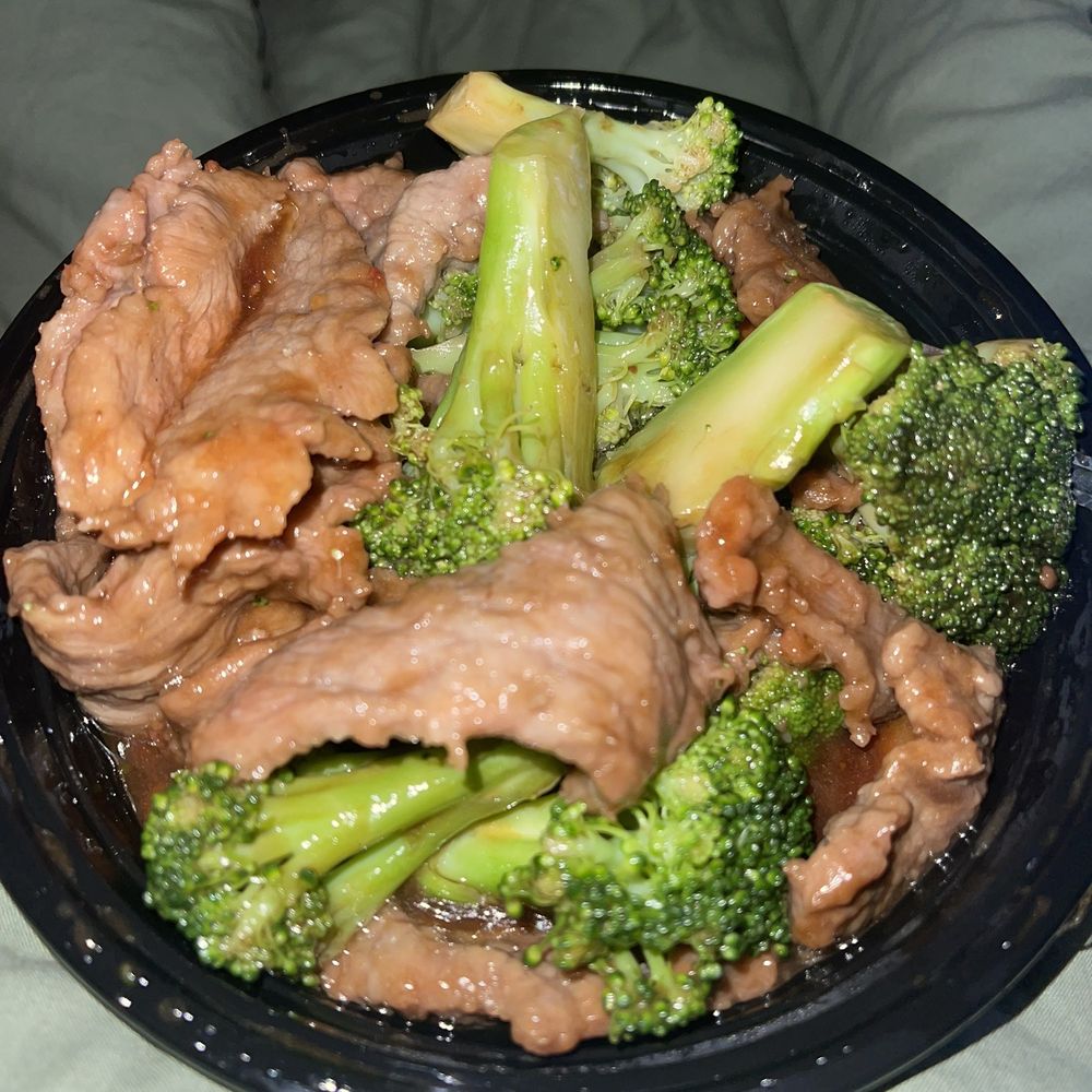 China Palace - Beef With Broccoli - Chinese Near Me - Warsaw, Indiana China Palace - Beef With Broccoli - Chinese Near Me - Warsaw, Indiana
