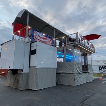 Little Richard's Barbeque - Double decker outdoor dining room - Barbeque Near Me - Clemmons, North Carolina Little Richard's Barbeque - Double decker outdoor dining room - Barbeque Near Me - Clemmons, North Carolina
