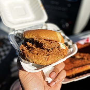 Papi Clary's Kitchen - Spicy chicken sandwich - Asian Fusion Near Me - Concord, California Papi Clary's Kitchen - Spicy chicken sandwich - Asian Fusion Near Me - Concord, California