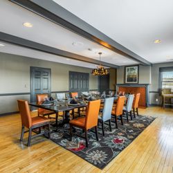 Hunt Club Steakhouse - Family Room - Private Dining