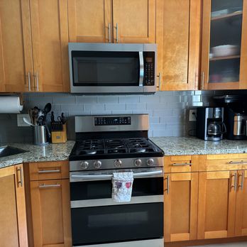 Shiny Cleaning Service - Home Cleaning Near Me Shiny Cleaning Service - Home Cleaning Near Me