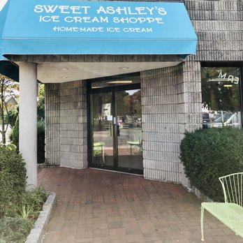 Sweet Ashley's - Ice Cream & Frozen Yogurt Near Me - Norwalk, Connecticut Sweet Ashley's - Ice Cream & Frozen Yogurt Near Me - Norwalk, Connecticut