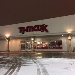 TJ Maxx - TJ Maxx Storefront @ night
