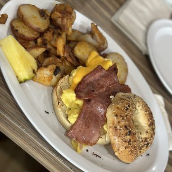 @ The Diner - Everything Bagel Sandwich with Turkey Bacon - Breakfast & Brunch Near Me - Orlando, Florida @ The Diner - Everything Bagel Sandwich with Turkey Bacon - Breakfast & Brunch Near Me - Orlando, Florida