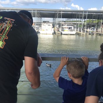 Hoppys Harbor Grill - Feeding ducks - American Near Me - Mount Juliet, Tennessee
