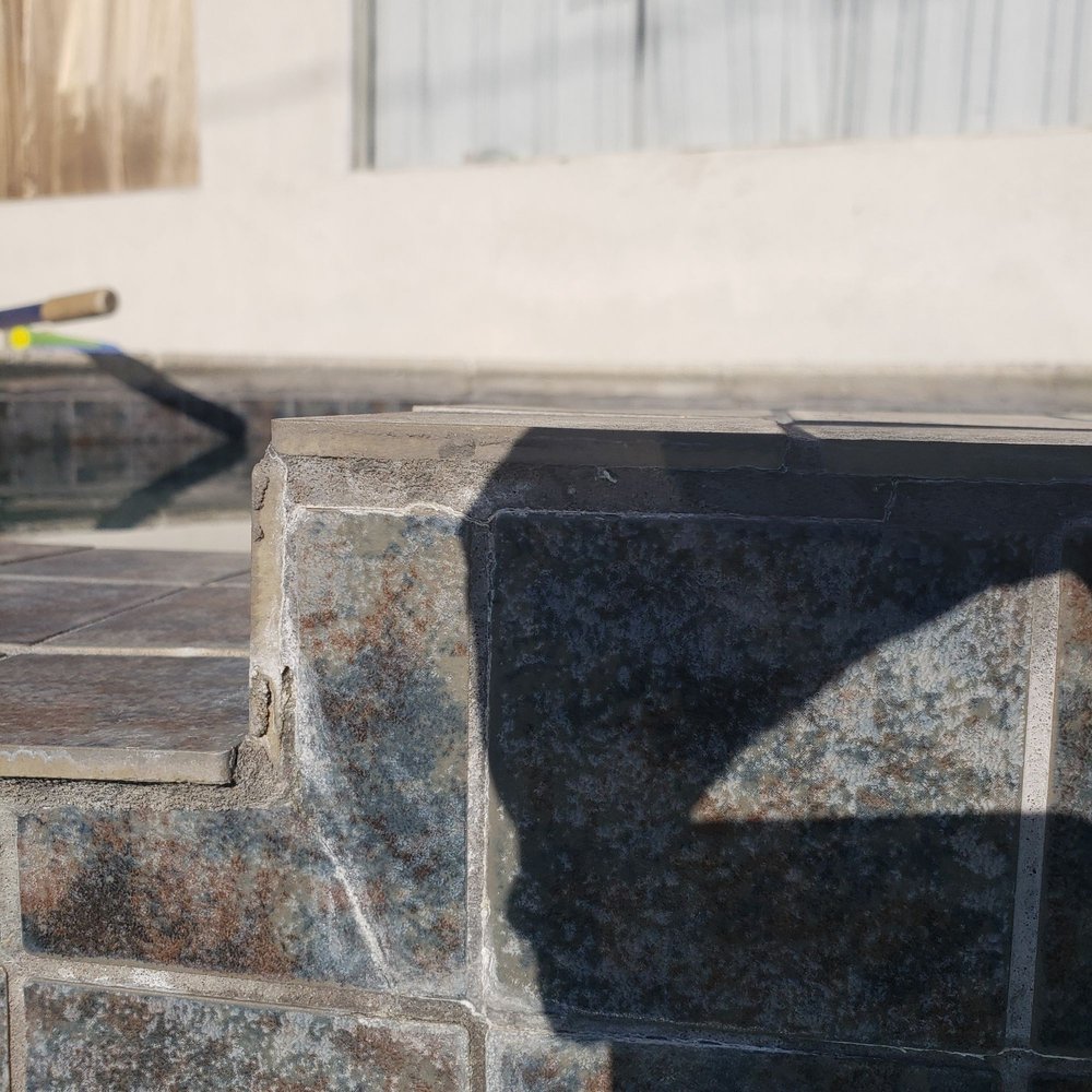JB Pool Plastering - Cracked tile and tile with caulking - Pool & Hot Tub Service Near Me - Bloomington, California