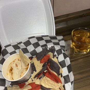 Hank's Filling Station - Chesapeake Dip - Bars Near Me - Norfolk, Virginia