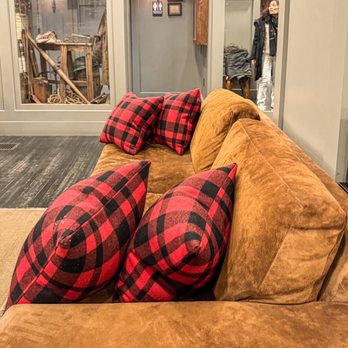Filson - Interior - Women's Clothing Near Me - New York, New York Filson - Interior - Women's Clothing Near Me - New York, New York