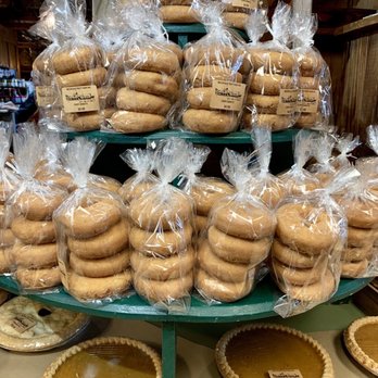 Brookdale Fruit Farm Stand - Cider donuts & pies - Fruits & Veggies Near Me - Hollis, New Hampshire