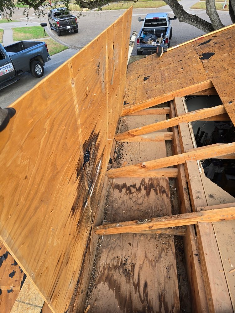 Slide of Shingles Express