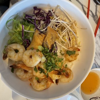 Pho Vanhly Asian Bistro - Noodle bowl with shrimp it was good not impress with deliciousness but noodles were cooked right - Noodles Near Me - Wilmington, North Carolina Pho Vanhly Asian Bistro - Noodle bowl with shrimp it was good not impress with deliciousness but noodles were cooked right - Noodles Near Me - Wilmington, North Carolina