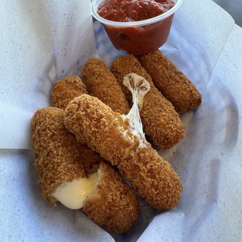 Indiego Tasting House - Mozzarella sticks - American Near Me - Bishop, California