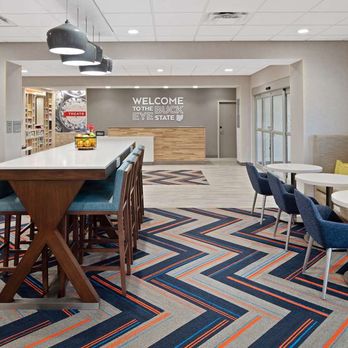 Hampton Inn Circleville - Breakfast Area - Hotels Near Me - Circleville, Ohio
