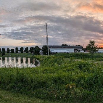 Millbrook Vineyards - Wine Tasting Room Near Me - Millbrook, New York