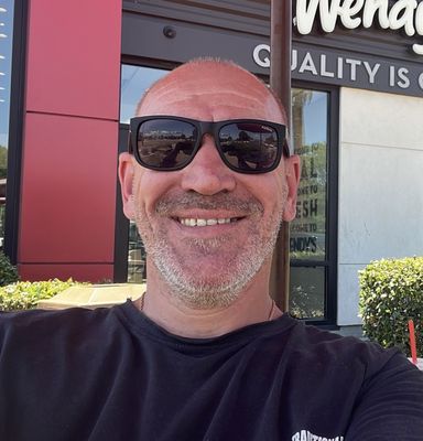 Alik Golden Hands Logo