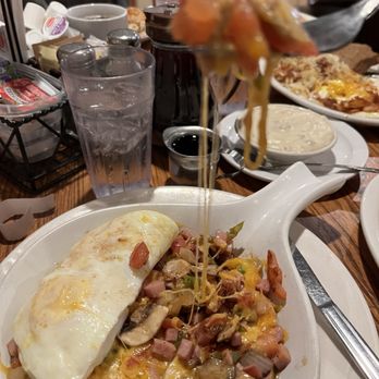 PJ Piper Pancake House - Meat lovers skillet - Diners Near Me - Cedarburg, Wisconsin PJ Piper Pancake House - Meat lovers skillet - Diners Near Me - Cedarburg, Wisconsin