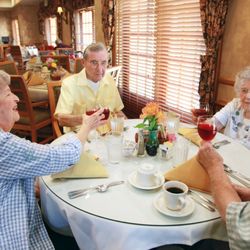 Quail Park on Cypress - Quail Park on Cypress Senior Dining Options