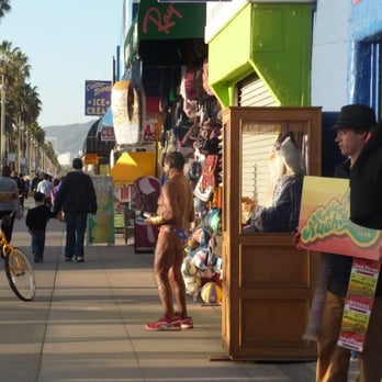 Venice Beach Boardwalk - thats hot! - Beaches Near Me - Venice, California Venice Beach Boardwalk - thats hot! - Beaches Near Me - Venice, California