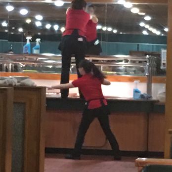 Royal Buffet & Grill - Cleaning with food still out - Buffets Near Me - Akron, Ohio