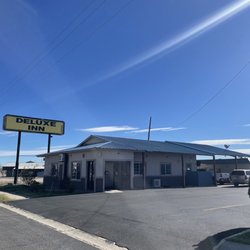 Deluxe Inn