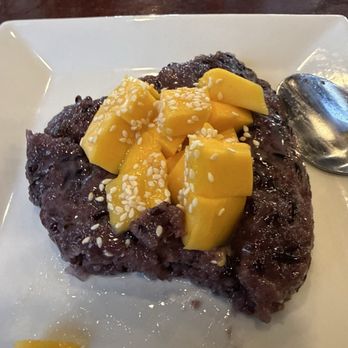 Fin Asian Taste - Mango Sticky Rice - Asian Fusion Near Me - Orlando, Florida Fin Asian Taste - Mango Sticky Rice - Asian Fusion Near Me - Orlando, Florida