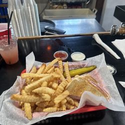 Josh's Bar & Grill - Ham and cheese