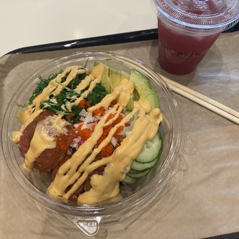 chopfin - The Mad Tuna over black rice & 12oz Organic Ginger Pomegranate Lemonade - Bubble Tea Near Me - Allentown, Pennsylvania