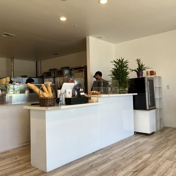 Le’s Banh Mi - Inside of the shop and front counter - Cafes Near Me - Honolulu, Hawaii Le’s Banh Mi - Inside of the shop and front counter - Cafes Near Me - Honolulu, Hawaii