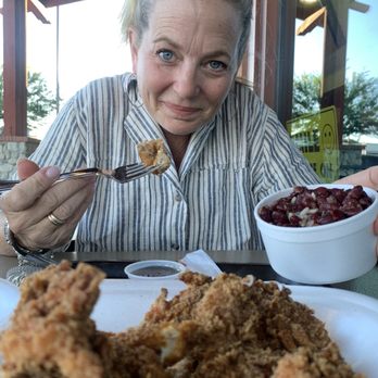 Beola's Chicken & Waffles - Barbeque Near Me - Upland, California