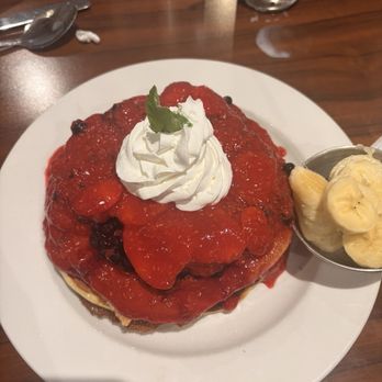 Mix Huevos - Berry Pancakes - Breakfast & Brunch Near Me - San Jose, California