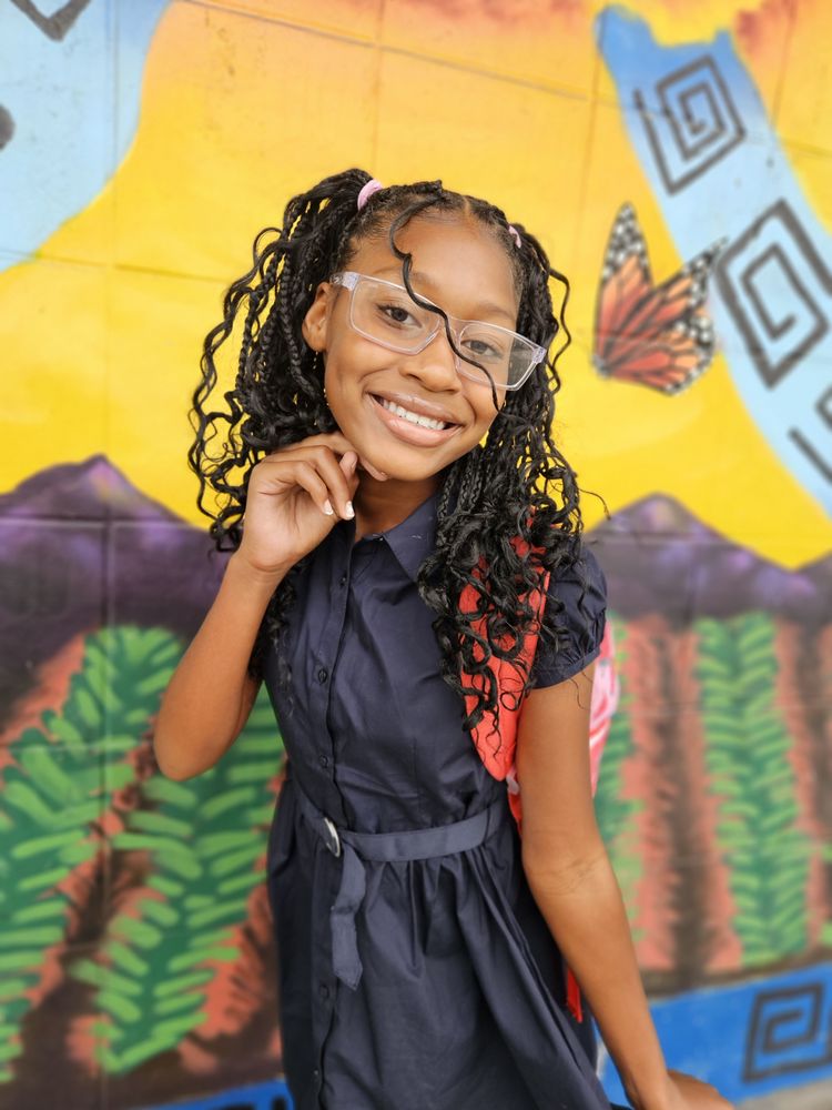 Rena YSSLSTUDIO Logo