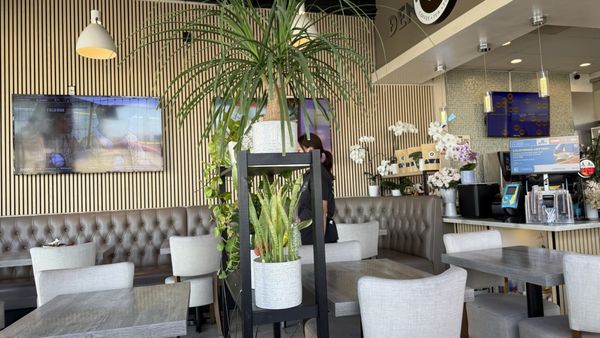 Den Da Coffee & Tea Restaurant by null