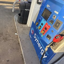 Pony Express Travel Plaza - Dirty gas pumps