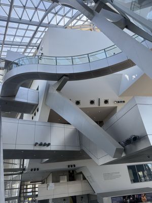 Musée des Confluences by null